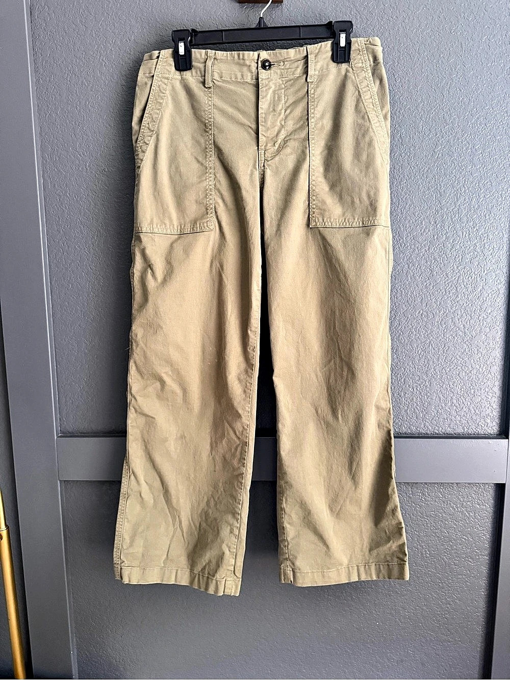 XIRENA • Olive green twill utility wide leg cropped pant size Large
